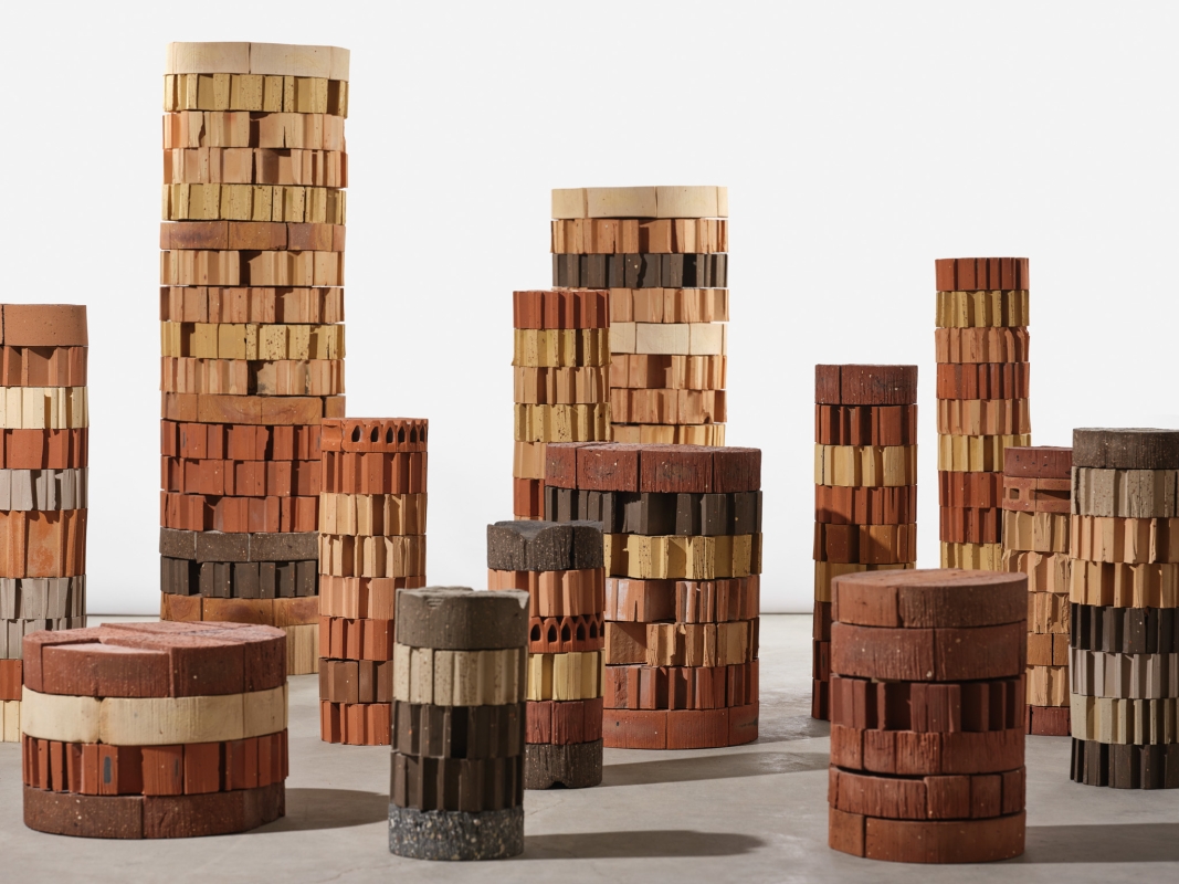 http://www.aurelienveyrat.com/files/gimgs/th-34_Aurélien Veyrat_Colonnes_c_studio_b_helle 32.jpg