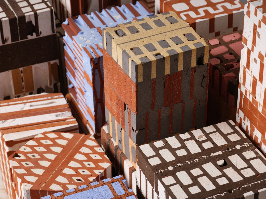 http://www.aurelienveyrat.com/files/gimgs/th-43_Aurélien Veyrat_c_studio_b_helle 46.jpg