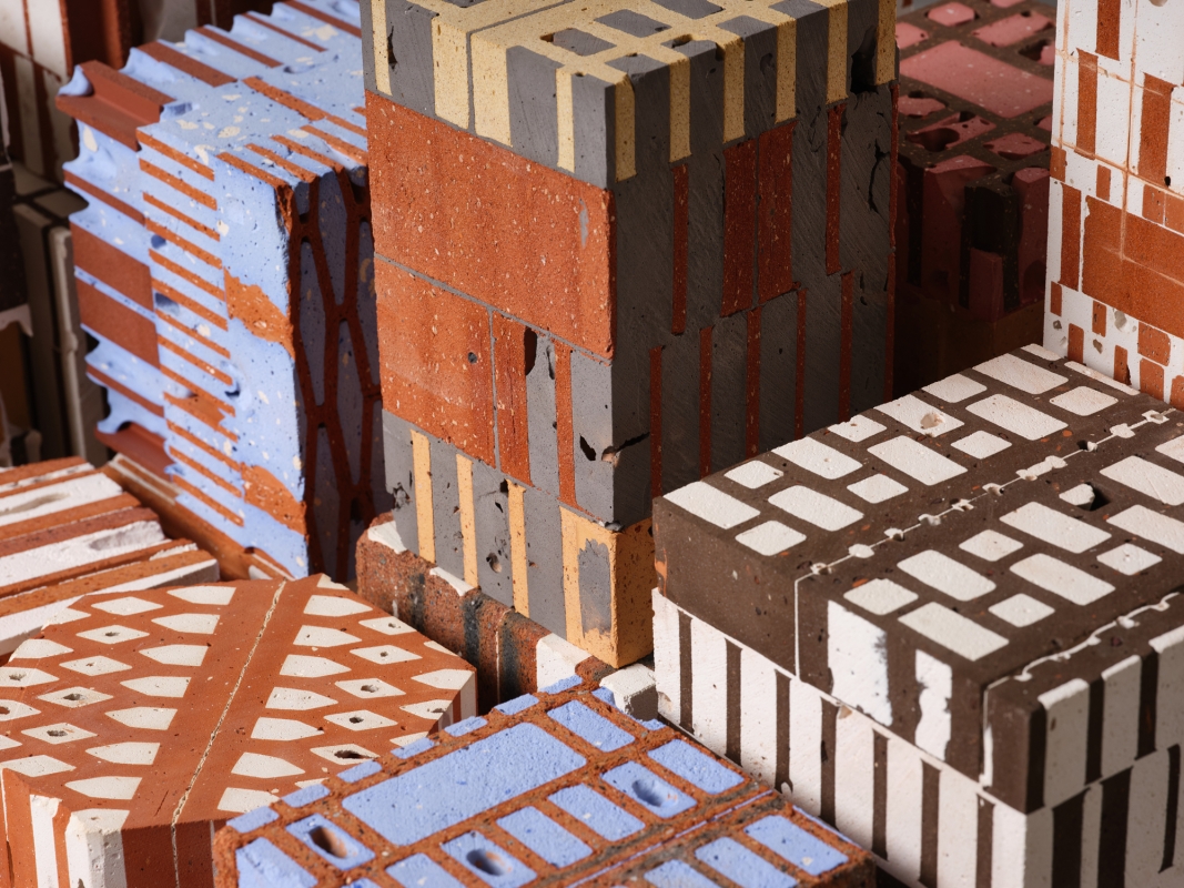 http://www.aurelienveyrat.com/files/gimgs/th-43_Aurélien Veyrat_c_studio_b_helle 47.jpg