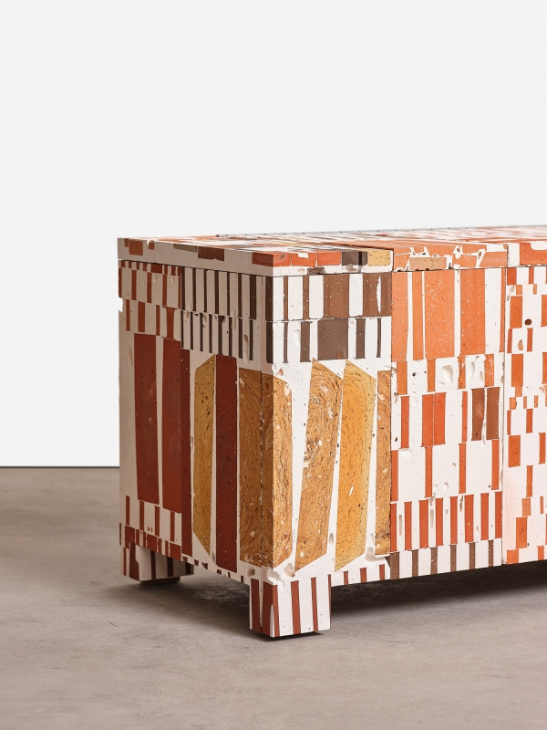 http://www.aurelienveyrat.com/files/gimgs/th-49_Aurélien veyrat_c_studio_b_helle 41.jpg