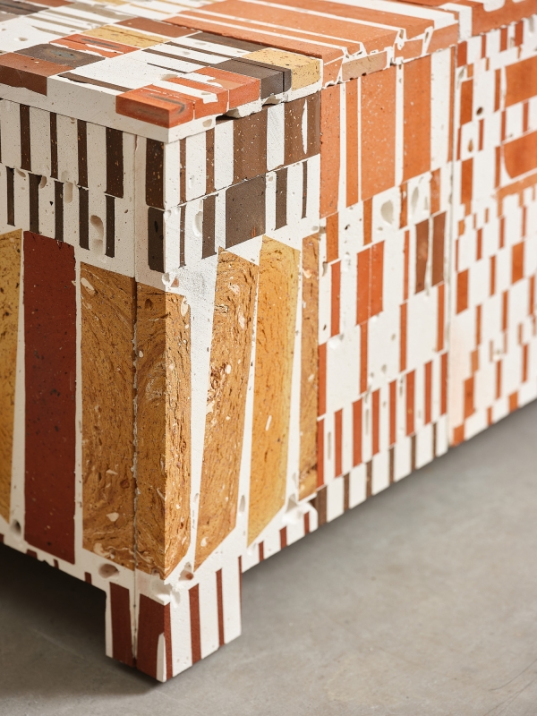 http://www.aurelienveyrat.com/files/gimgs/th-49_Aurélien veyrat_c_studio_b_helle 1.jpg
