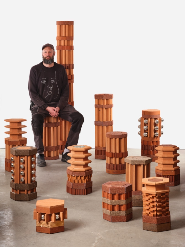 http://www.aurelienveyrat.com/files/gimgs/th-50_Aurélien Veyrat_2500px150dpi_c_studio_b_helle 4.jpg