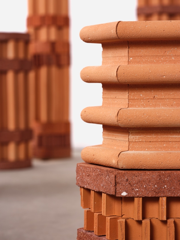 http://www.aurelienveyrat.com/files/gimgs/th-50_Aurélien Veyrat_2500px150dpi_c_studio_b_helle 15.jpg