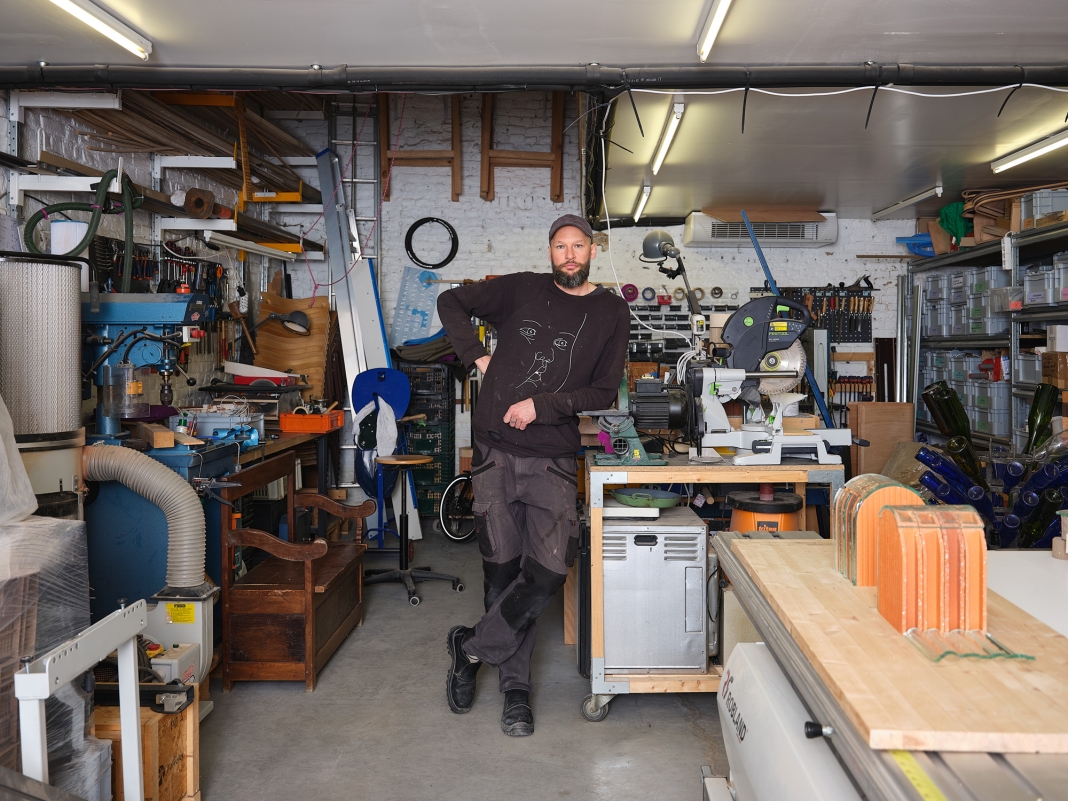 http://www.aurelienveyrat.com/files/gimgs/th-55_Aurélien Veyrat_c_studio_b_helle 1.jpg