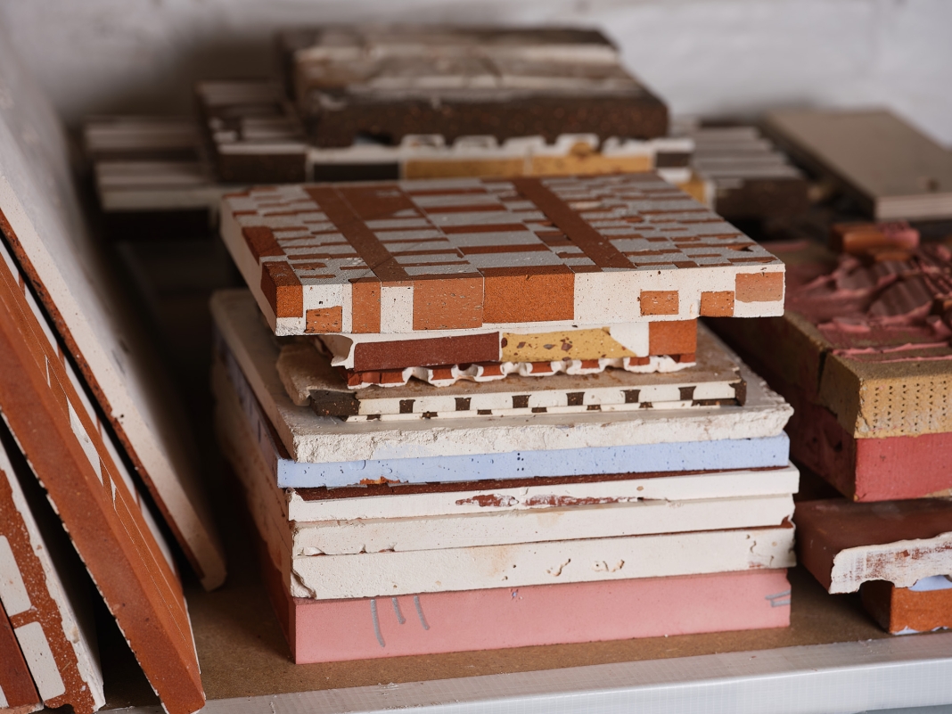 http://www.aurelienveyrat.com/files/gimgs/th-55_Aurélien Veyrat_c_studio_b_helle 13_v2.jpg